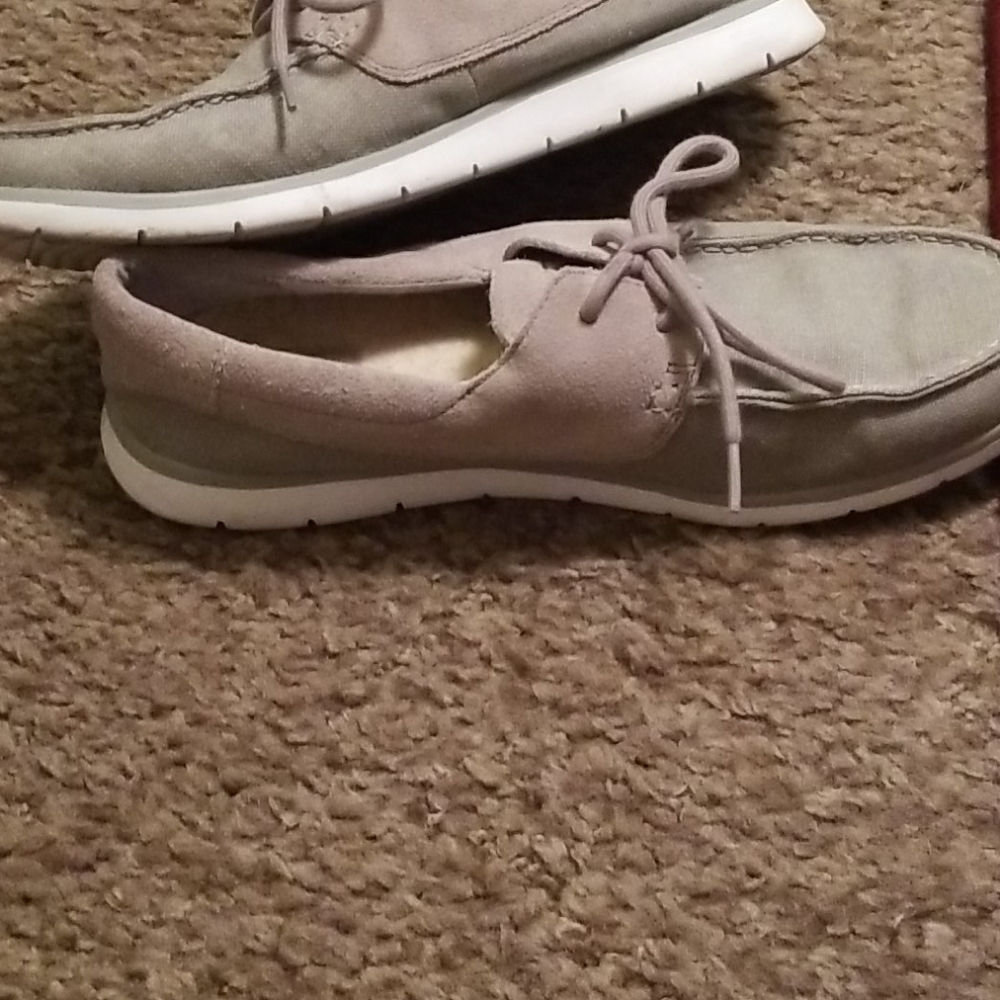 Uggs  boat shoes NWOT - Picture 3 of 4